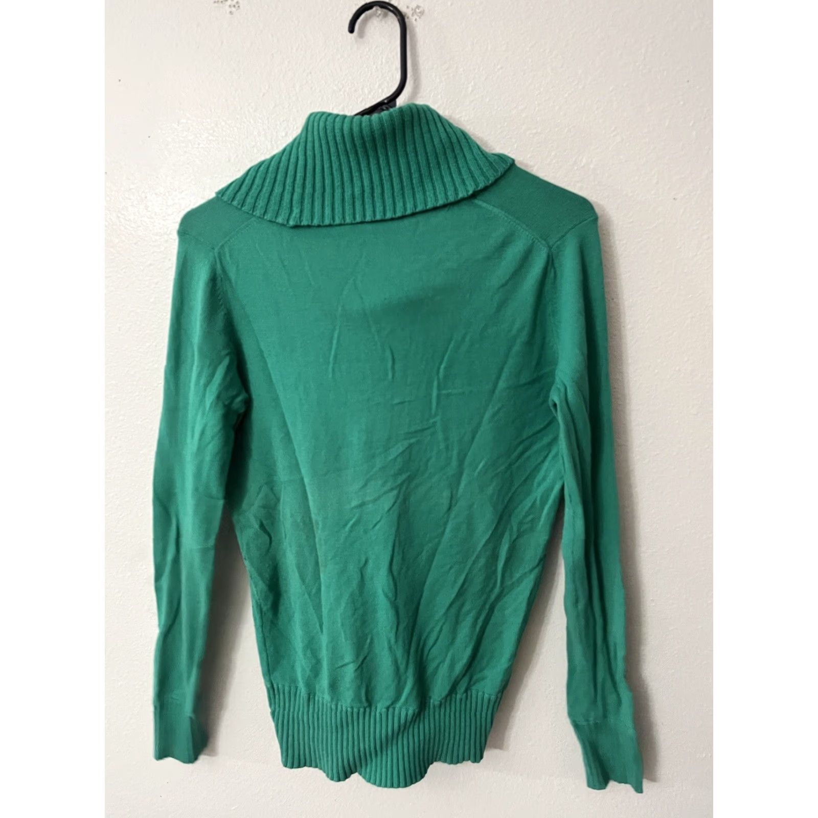 Bcbgmaxazria BCBGMAXAZRIA Sweater Women Medium Green Cowl Neck Semi Fit Fancy Long Sleeve Size M / US 6-8 / IT 42-44 - 2 Thumbnail