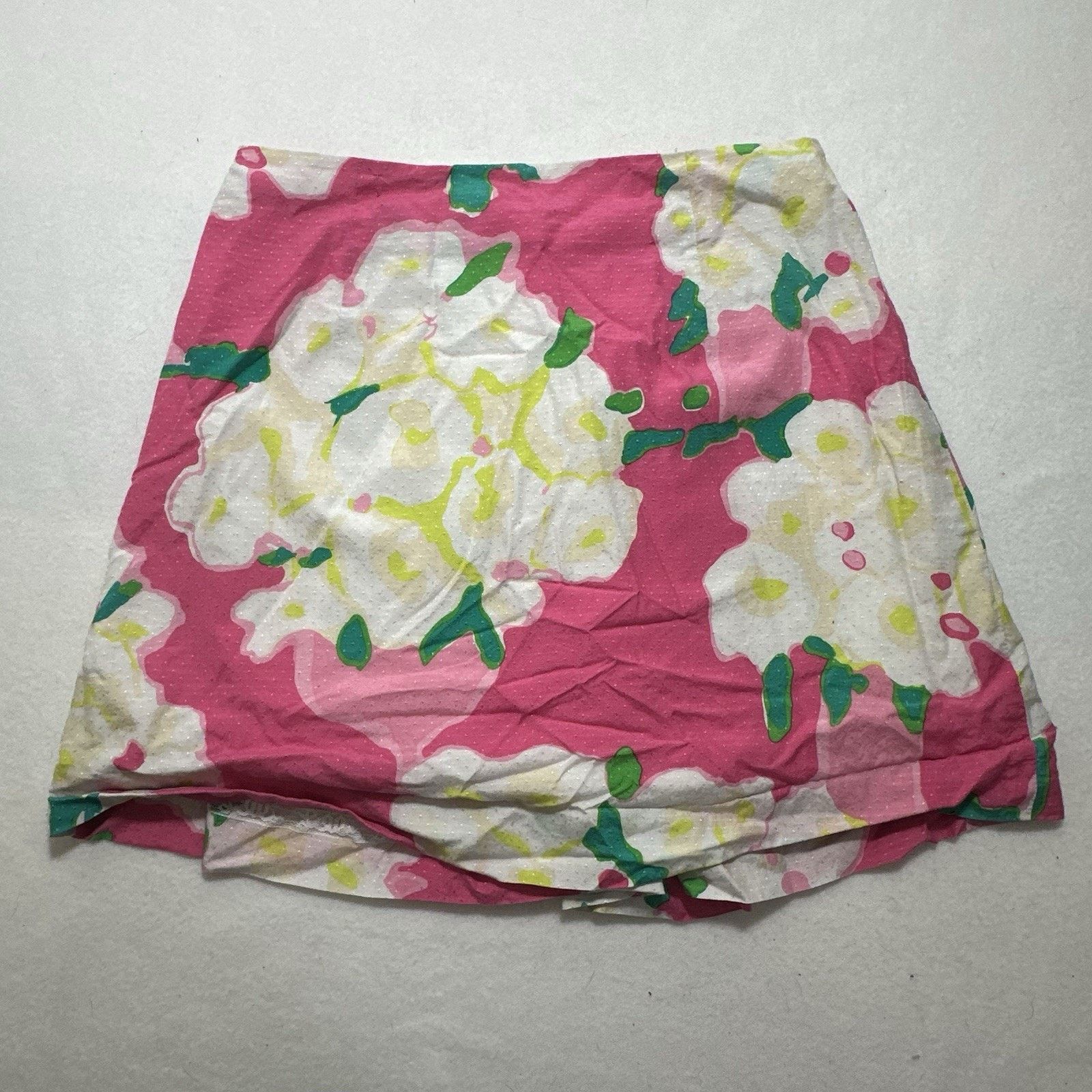 Lilly Pulitzer Lilly Pulitzer 4 Pink White Floral Cotton Mini Skirt Lined Size 27" / US 4 / IT 40 - 2 Thumbnail