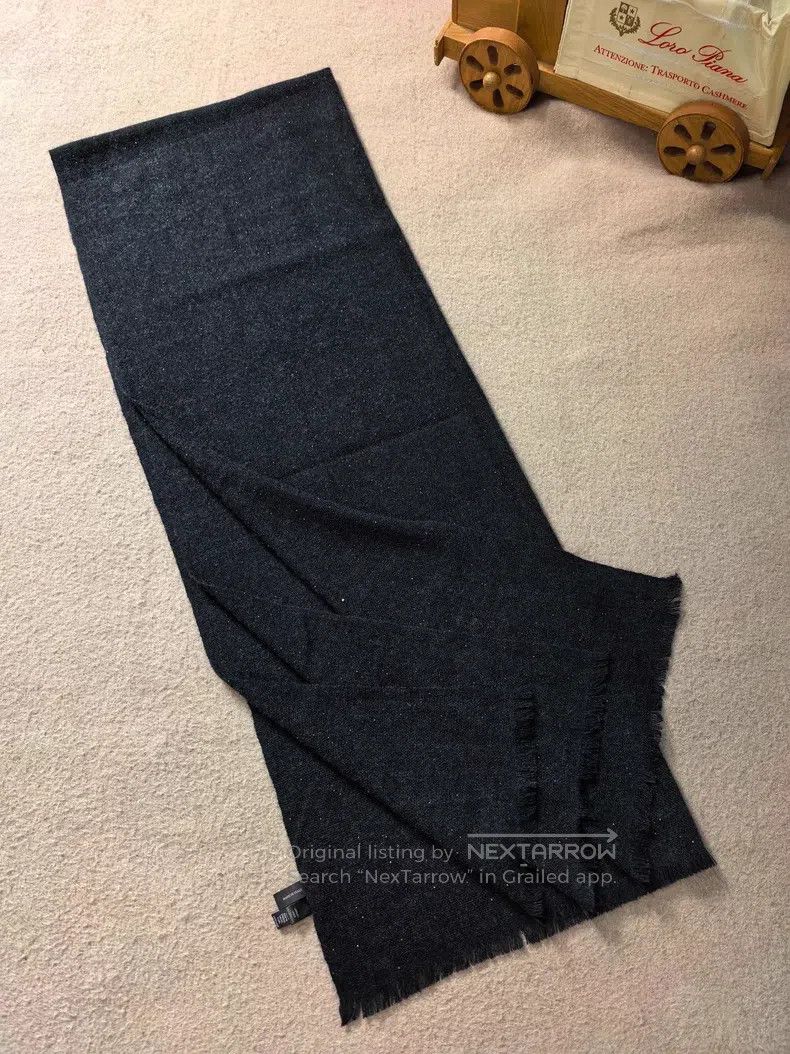 Loro Piana Loro Piana Small Cashmere Complex Giant Shawl Size ONE SIZE - 4 Thumbnail