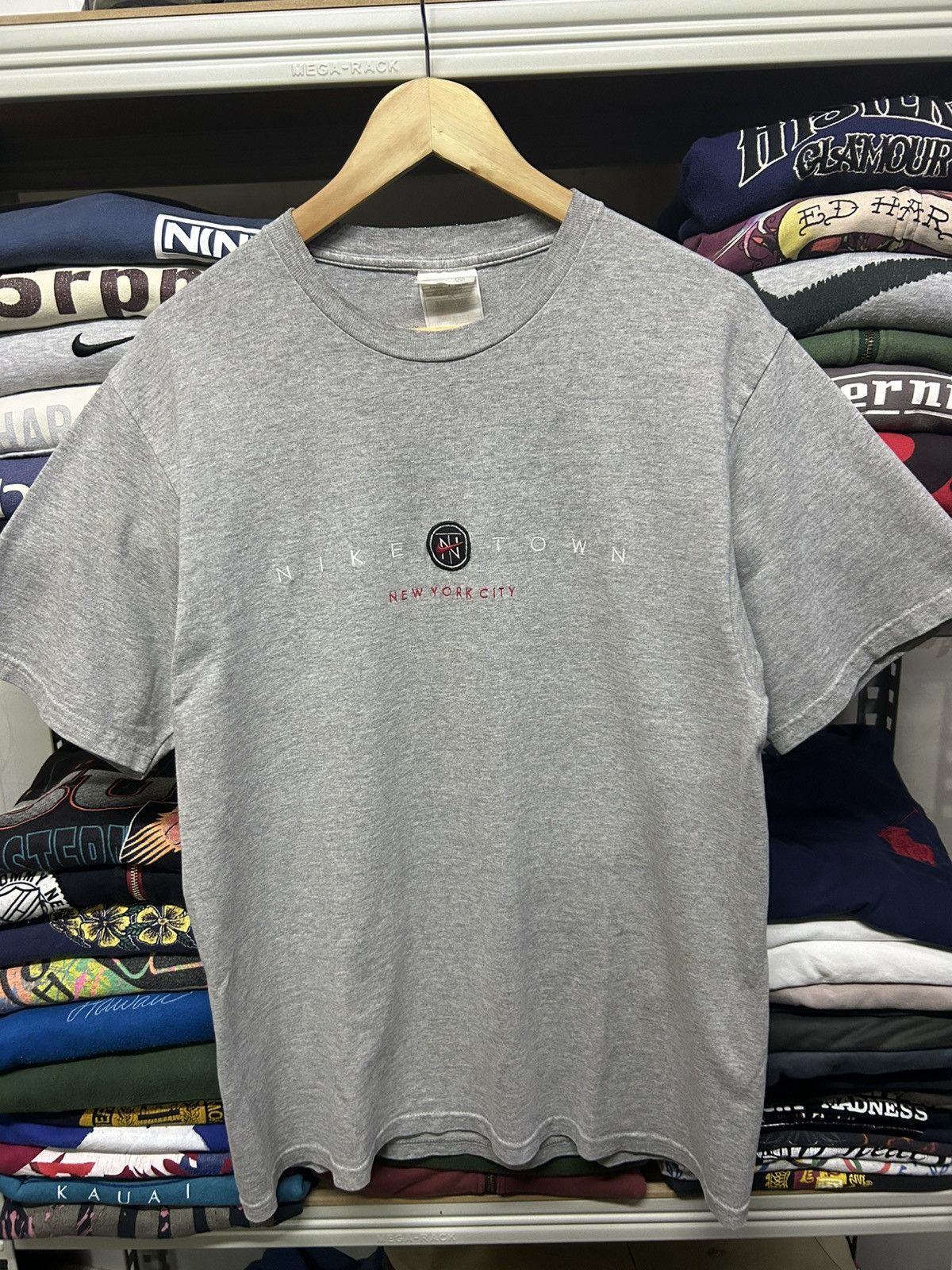 Nike × Nike ACG × Vintage Vintage Nike Town New York City Medium Size Size US M / EU 48-50 / 2 - 1 Thumbnail