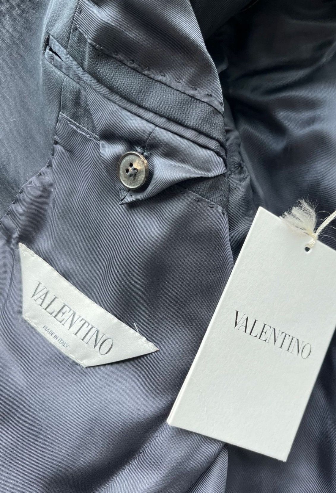 Valentino Valentino France Made in ITALY Men Tailor Fit Dark Navy Suit Size 44S - 8 Thumbnail