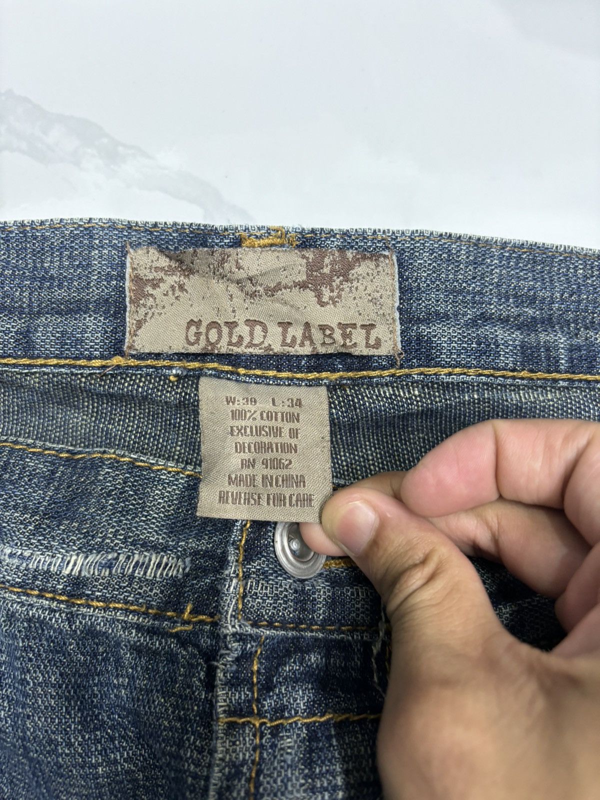 Japanese Brand × Undercover RARE ARCHIVE GOLD LABEL RIPS BAGGY DISTRESSED DENIM JEANS Size US 38 / EU 54 - 9 Thumbnail