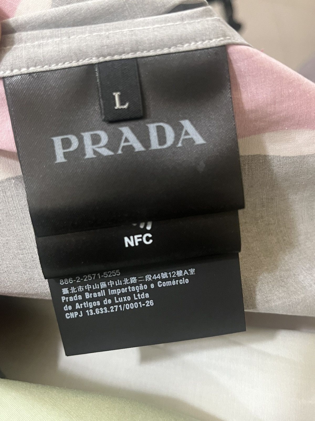 Prada Prada Shirt Sz L Size US L / EU 52-54 / 3 - 7 Thumbnail