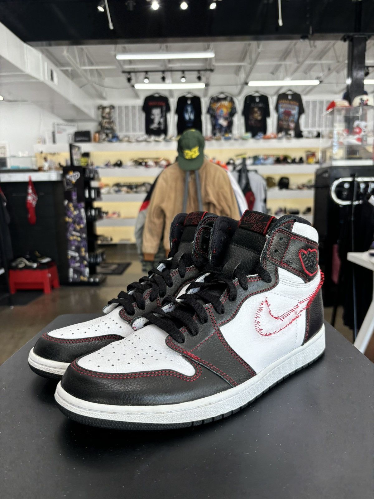 Jordan 1 Defiant White Black Gym Red Sz. 11.5