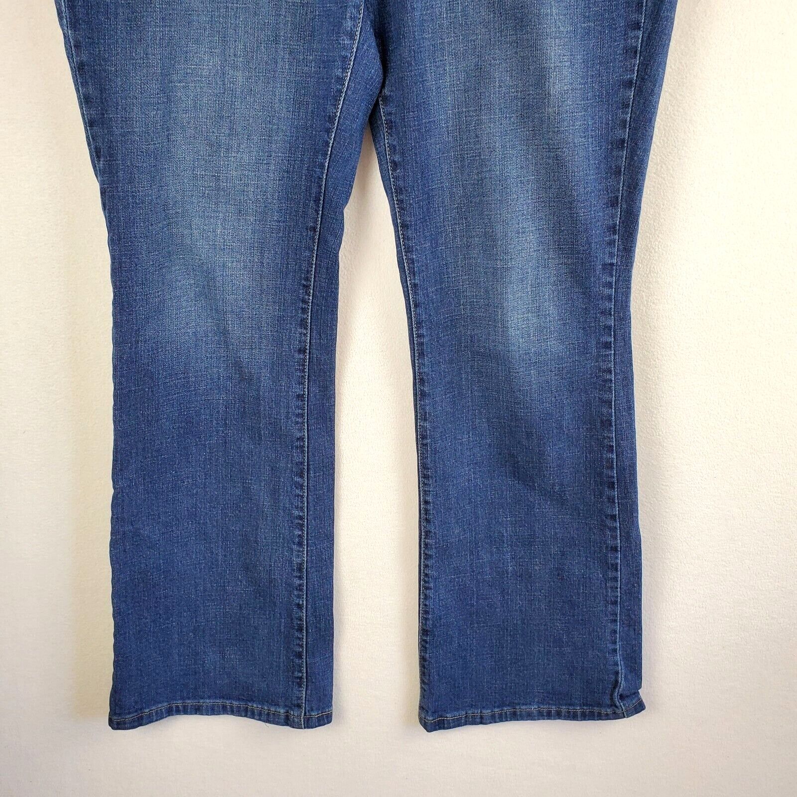 Levi's Levi's 515 Women 10 Jeans Bootcut Denim Medium Wash Mid Rise Size 32" / US 10 / IT 46 - 9 Thumbnail