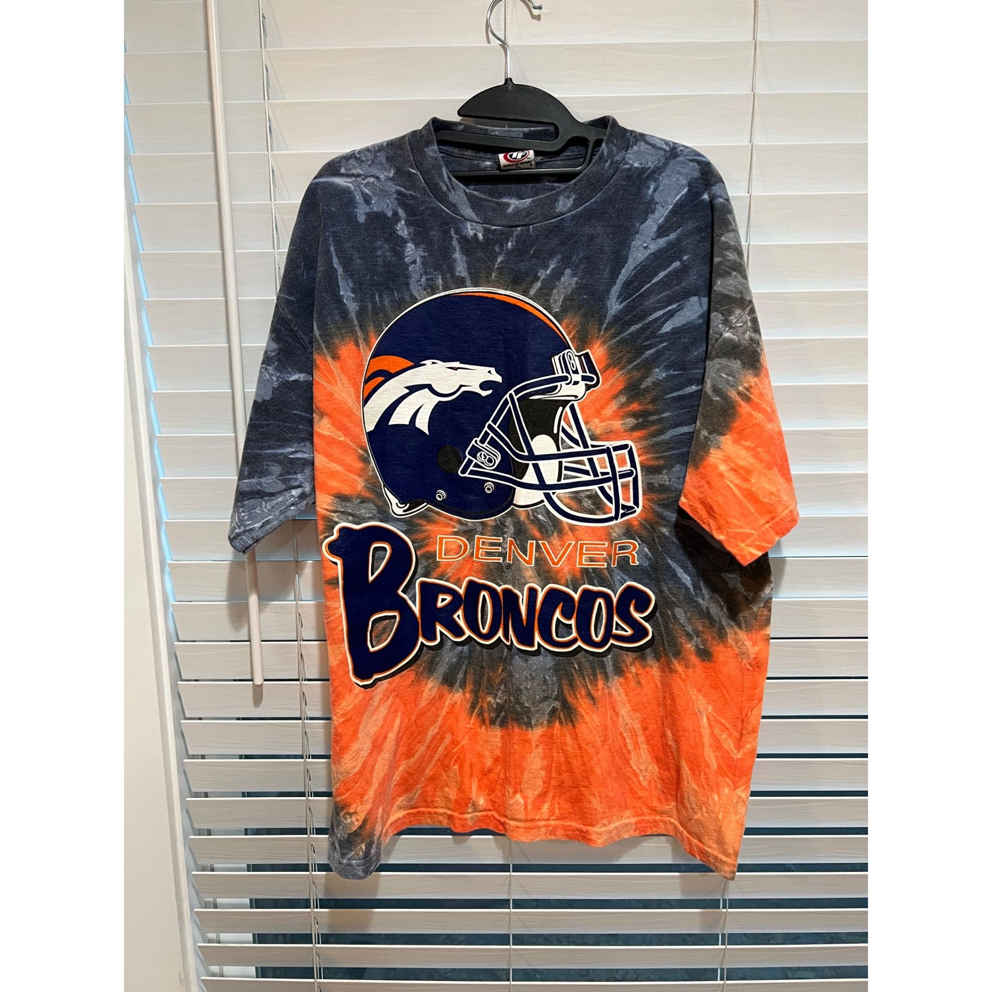 Vintage Vintage Denver Broncos Tie Dye TShirt - Size XL Size US XL / EU 56 / 4 - 1 Thumbnail