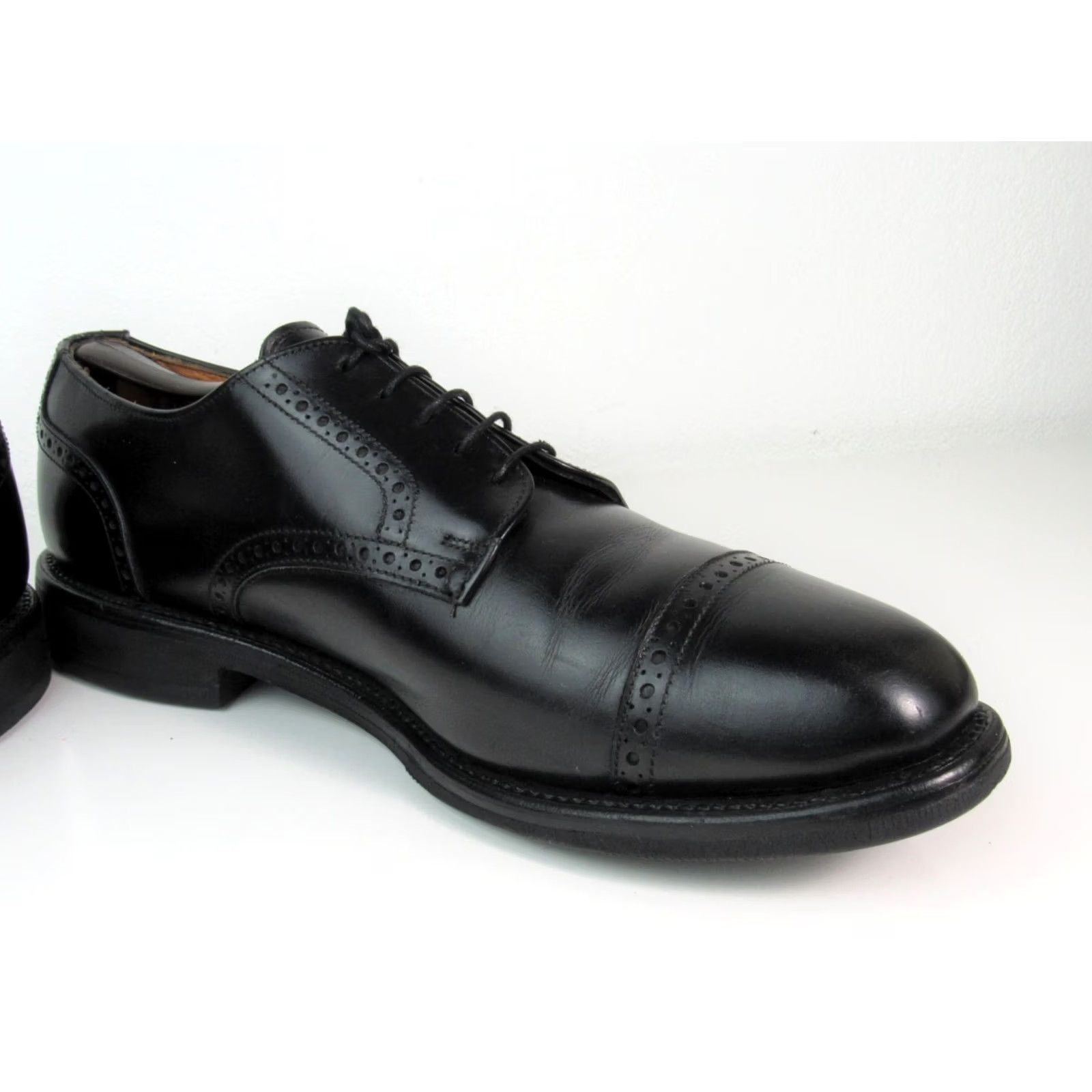 Allen Edmonds Allen Edmonds Bentley Mens Lace-Up Leather Black Cap-Toe Oxford Size 10.5D Size US 10 / EU 43 - 6 Thumbnail