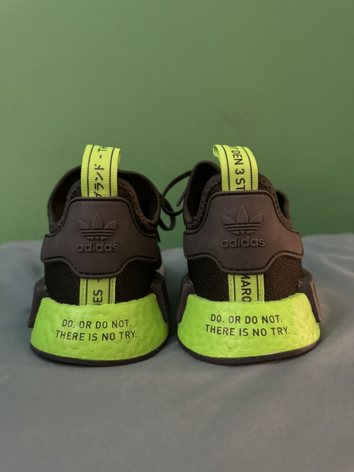 Adidas Adidas NMD R1 Star Wars Yoda 2019 Size US 7 / EU 40 - 3 Thumbnail