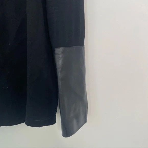 Club Monaco Club Monaco 100% Silk Blouse with Lamb Leather Cuff Panels Size S / US 4 / IT 40 - 4 Thumbnail