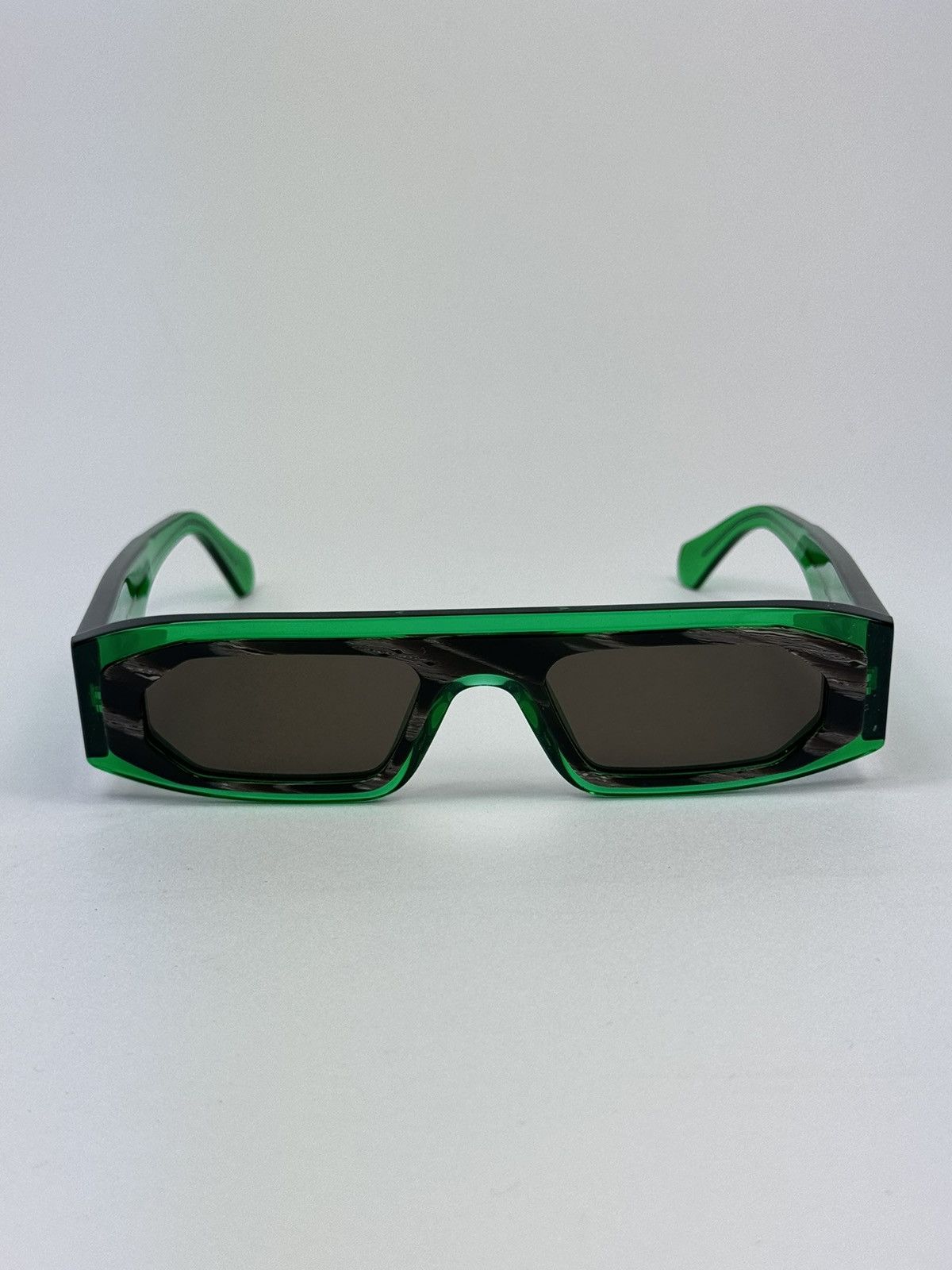 Louis Vuitton LV GREEN FRAME SUNGLASSES Z2451U Size ONE SIZE - 2 Thumbnail