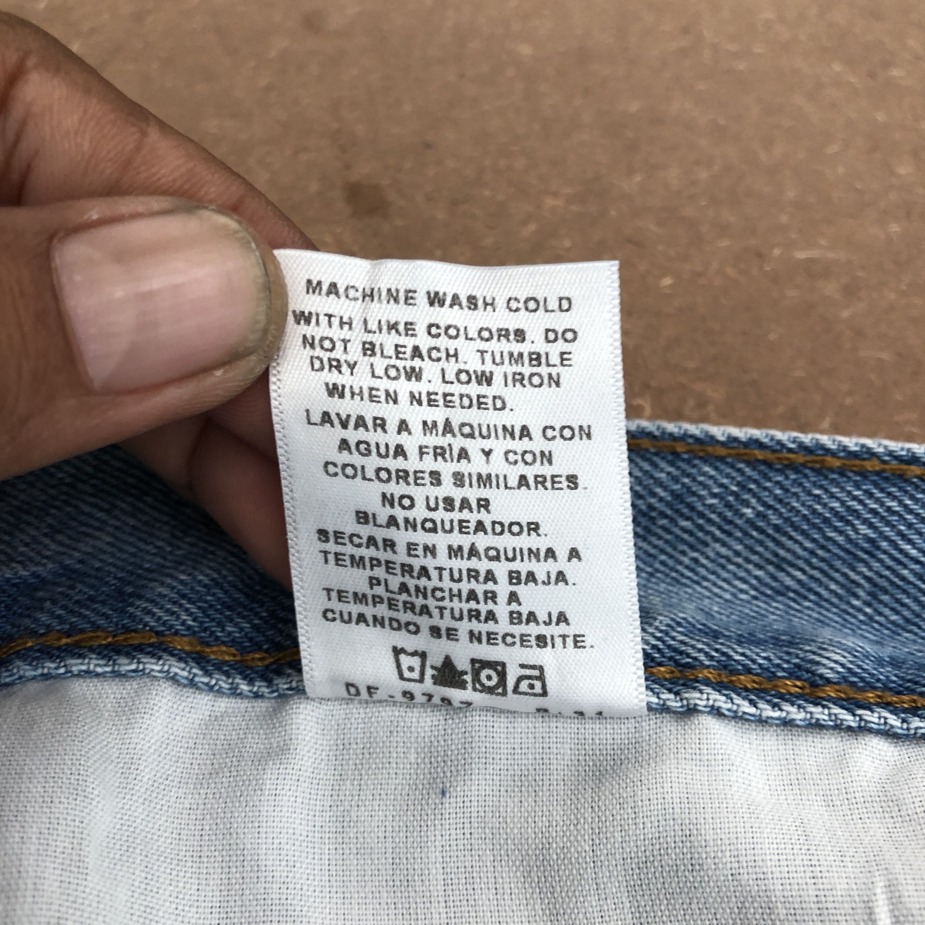 Japanese Brand Vintage 90s George Light Wash Jeans Sun Faded Denim Size US 40 / EU 56 - 7 Thumbnail
