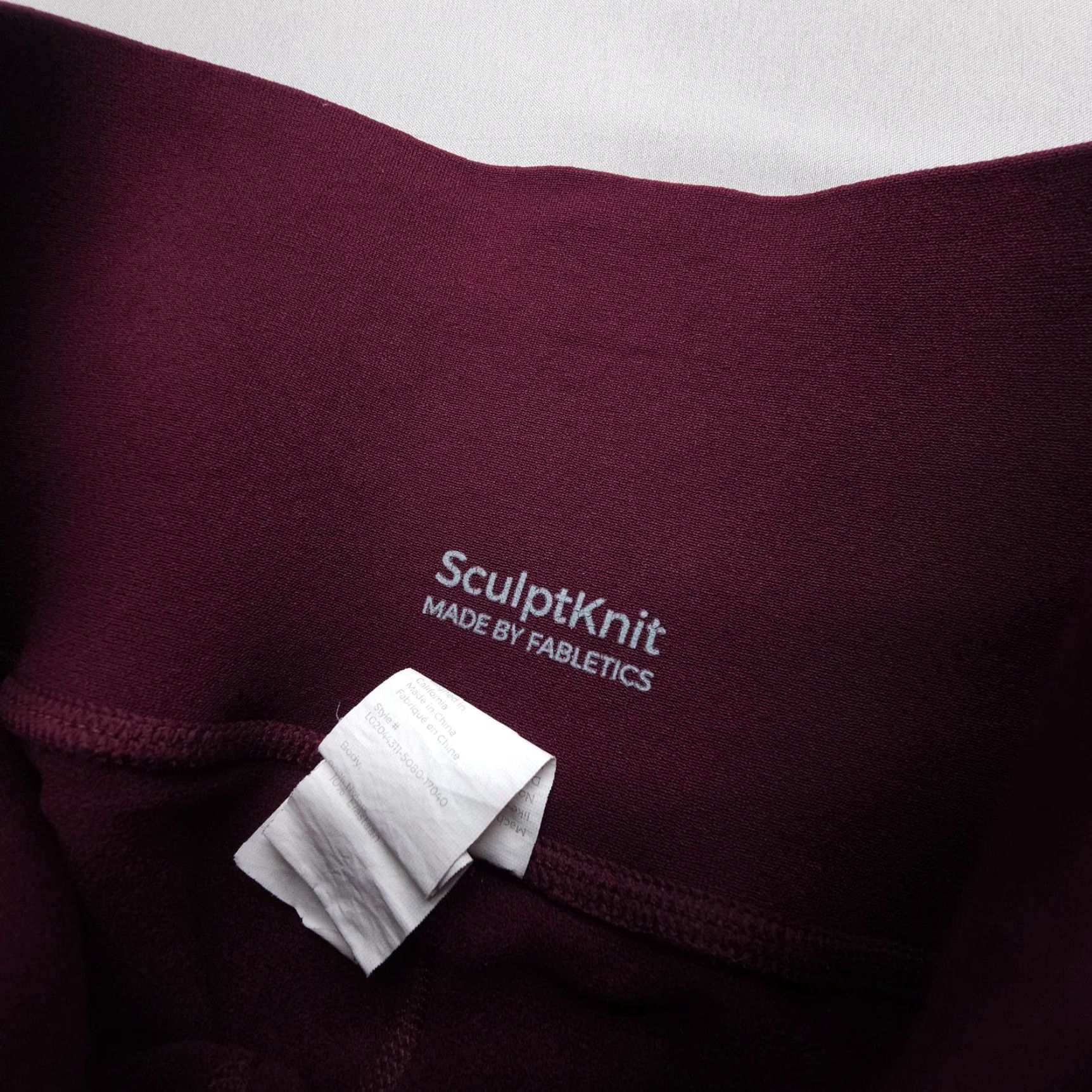 Fabletics Fabletics Sculptknit High-Waisted Legging Port Wine Womens Medium Gym Yoga Size 32" / US 10 / IT 46 - 7 Thumbnail