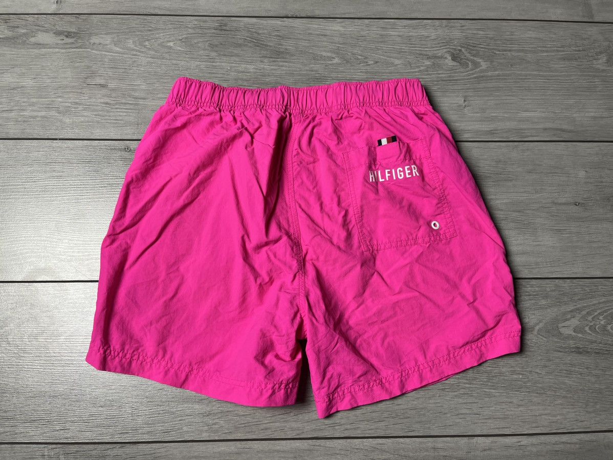 Tommy Hilfiger Tommy Hilfiger shorts swimmer size Small Size US 30 / EU 46 - 4 Thumbnail