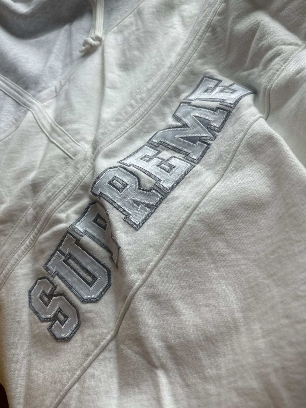 Supreme supreme hoodie white Size US L / EU 52-54 / 3 - 4 Thumbnail