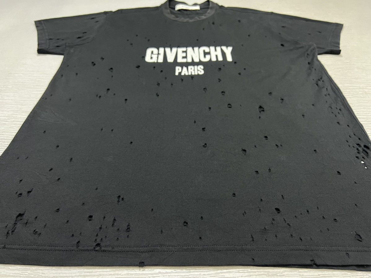Givenchy Givenchy - Logo Print Distressed T-Shirt Size US XXS / EU 40 - 9 Thumbnail
