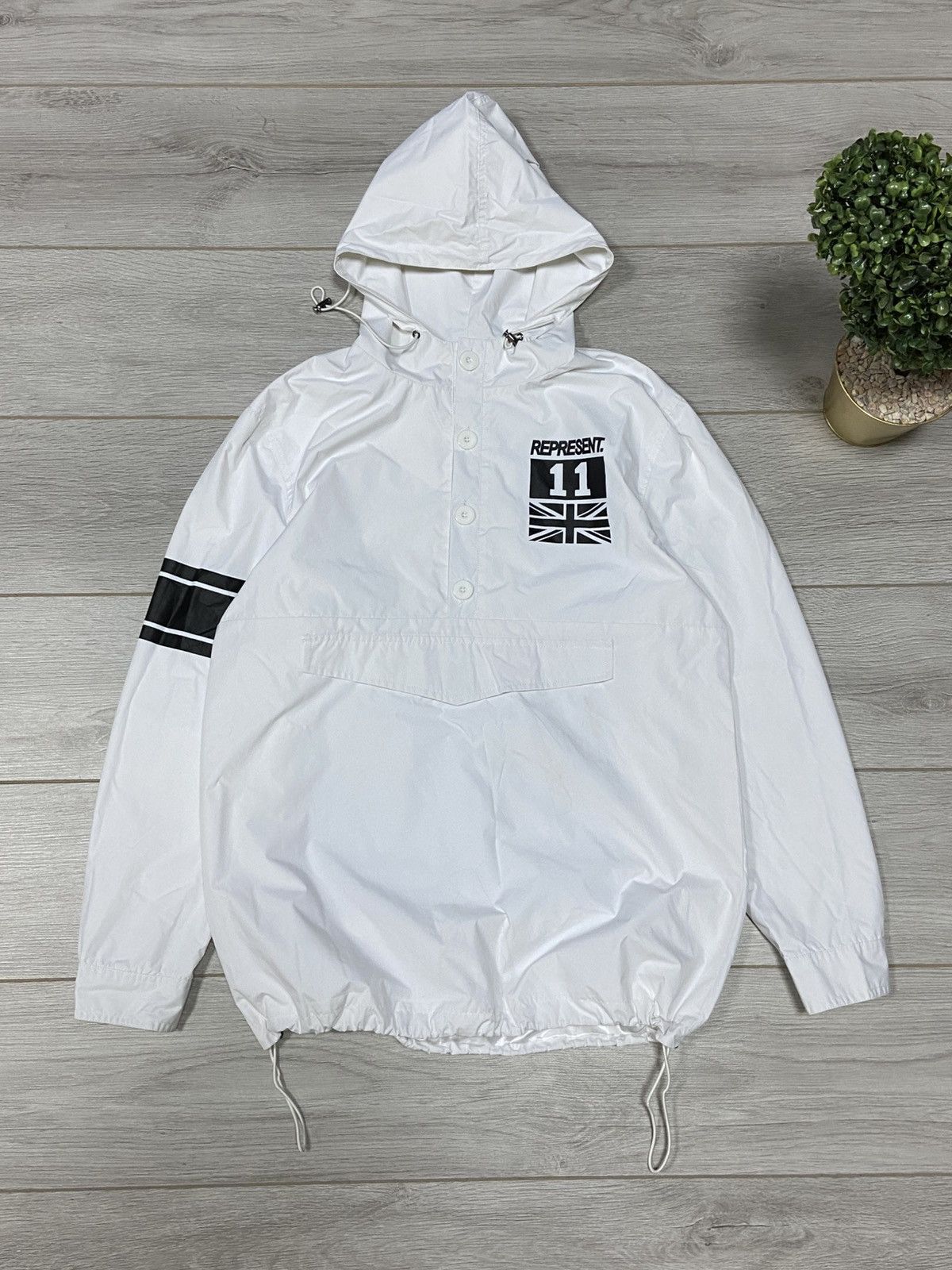 Represent Clo. Represent spell out big logo anorak buttons Size US M / EU 48-50 / 2 - 5 Thumbnail
