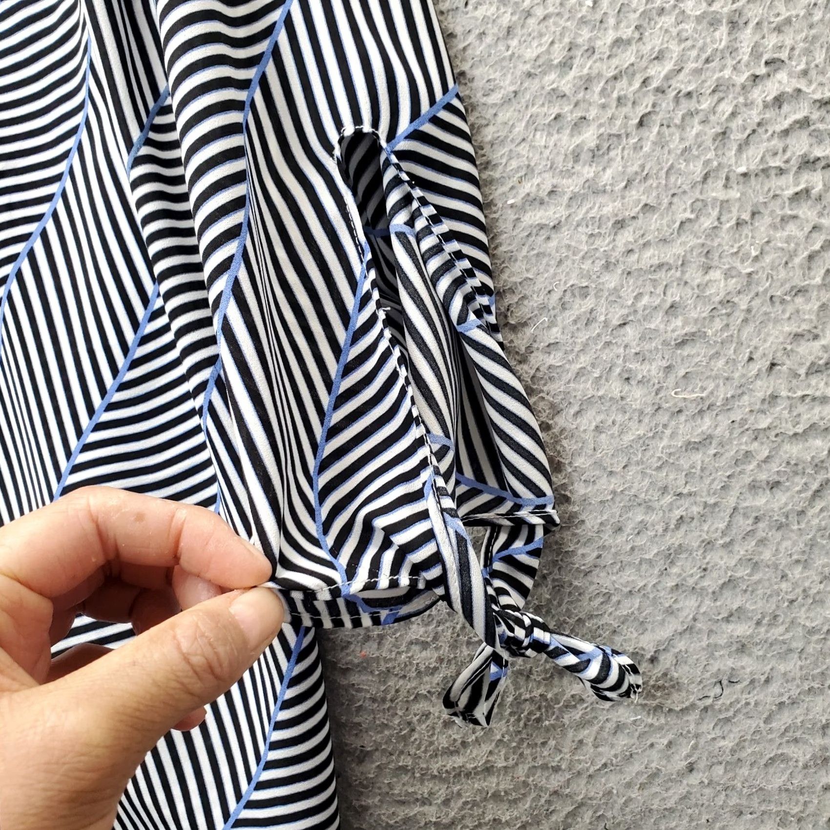 Talbots Talbots Blouse Womens Large Multicolor Striped Stretch Tie Sleeve Round Neck Shirt Womens Size L Size L / US 10 / IT 46 - 7 Thumbnail