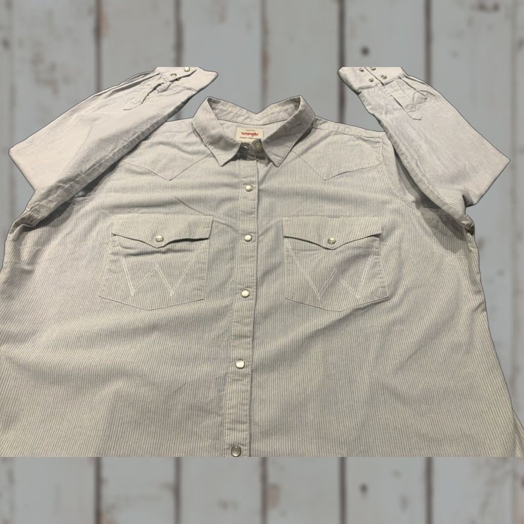 Wrangler Wrangler Womens Plus Size 2X Western Shirt Long Sleeve Pearl Snap Cotton Collared Cowgirl White Blue Stripe Size XXL / US 16-18 / IT 52-54 - 1 Thumbnail