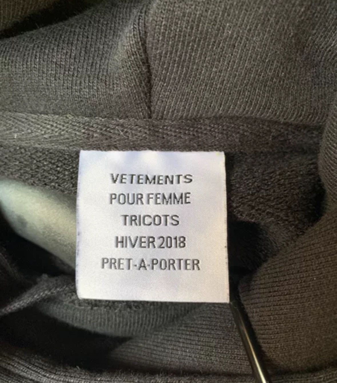 Vetements Vetements 18ss blood drop Sanskrit thick sweatshirt Size US XS / EU 42 / 0 - 5 Thumbnail
