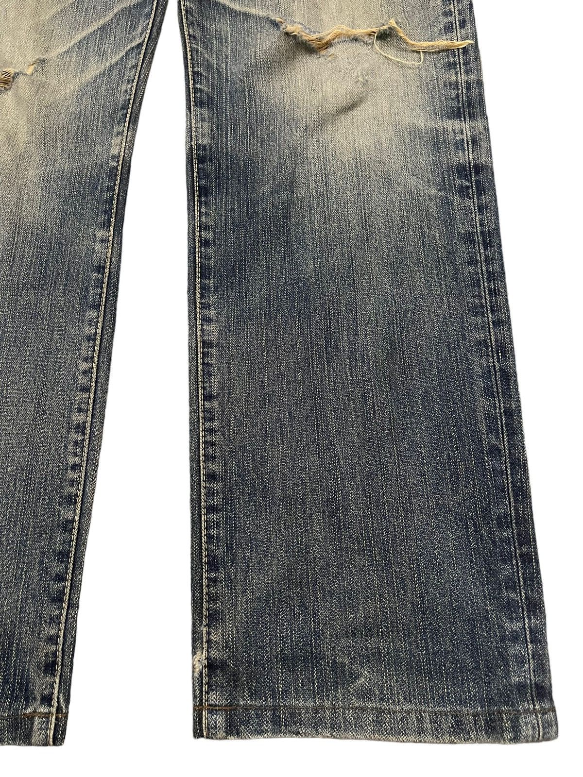 Wrangler Vintage 90s Wrangler Blue Wash Distress Style Baggy Jeans Size US 32 / EU 48 - 6 Thumbnail