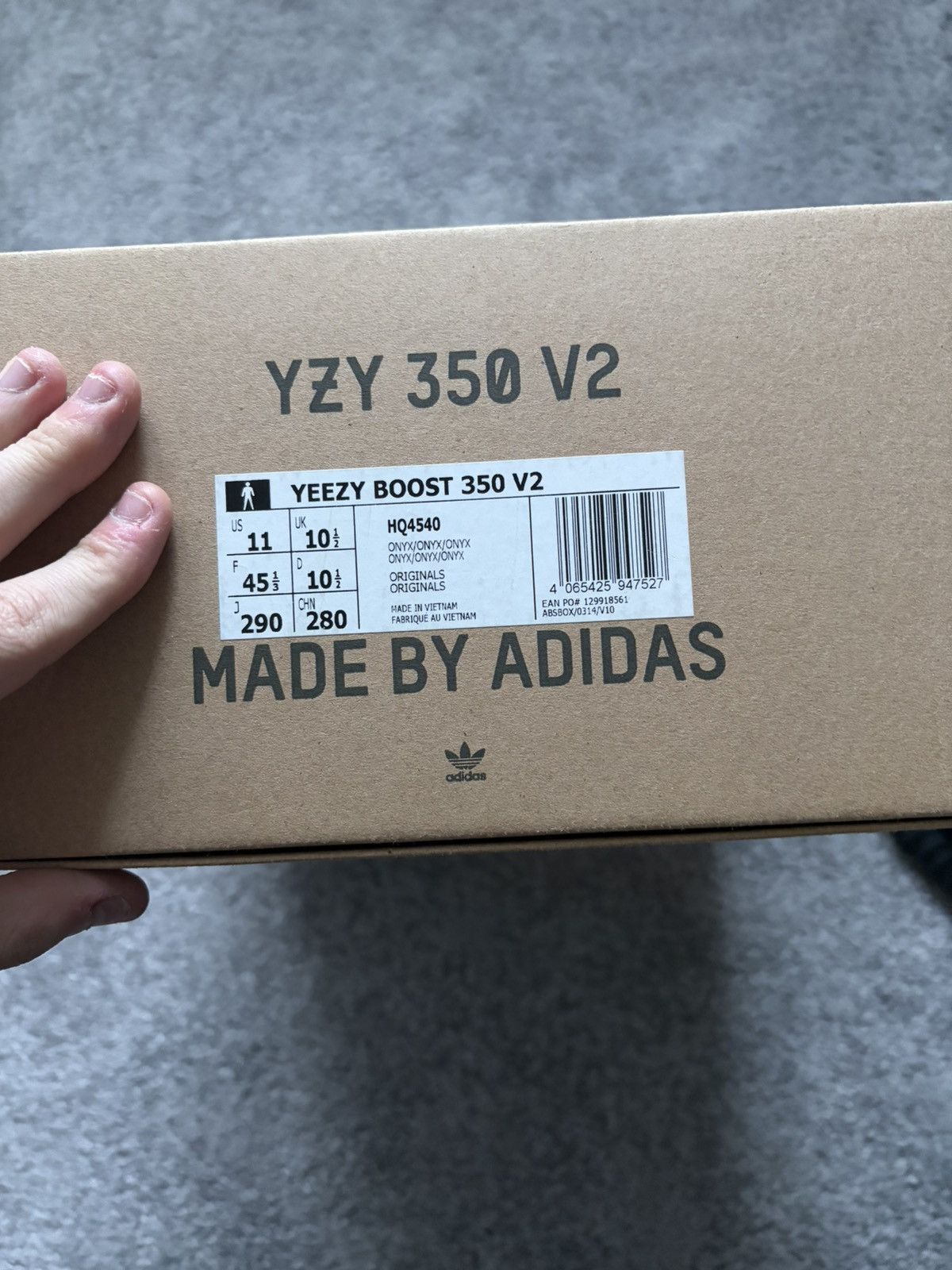 Adidas Yeezy boost 350v2 onyx Size US 11 / EU 44 - 6 Thumbnail