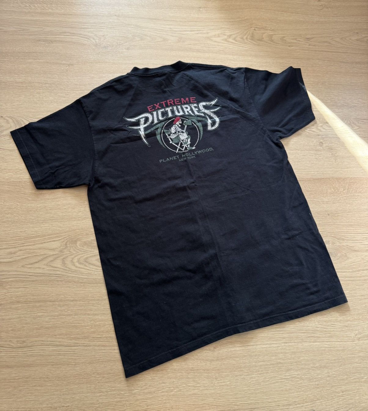 Vintage Vintage 00’s Planet Hollywood NY Extreme Pictures T-Shirt Size US XL / EU 56 / 4 - 3 Thumbnail