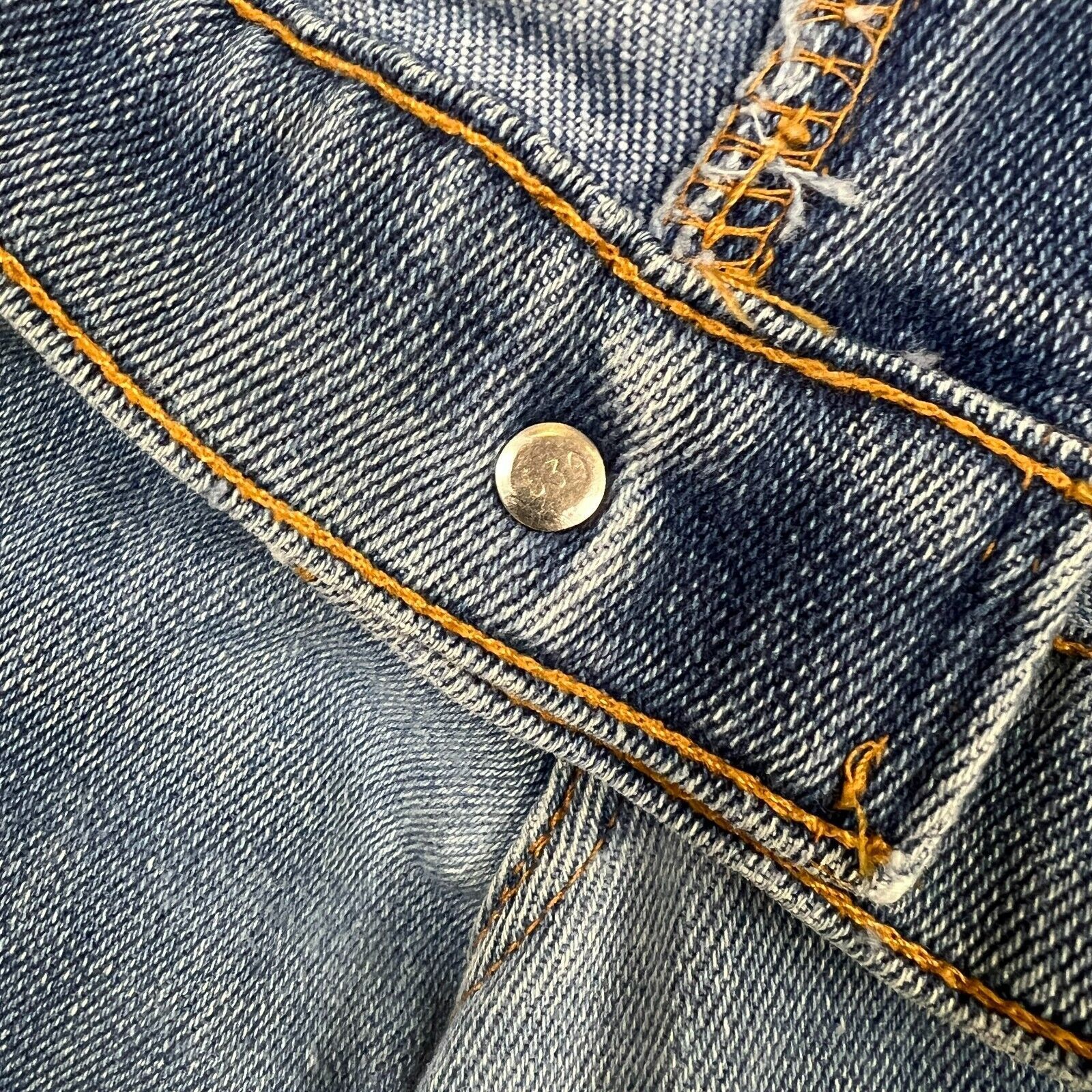Levi's × Vintage VTG Levi's Jeans 37x27 Distressed Action USA Baggy 90s Denim Size US 37 - 4 Thumbnail