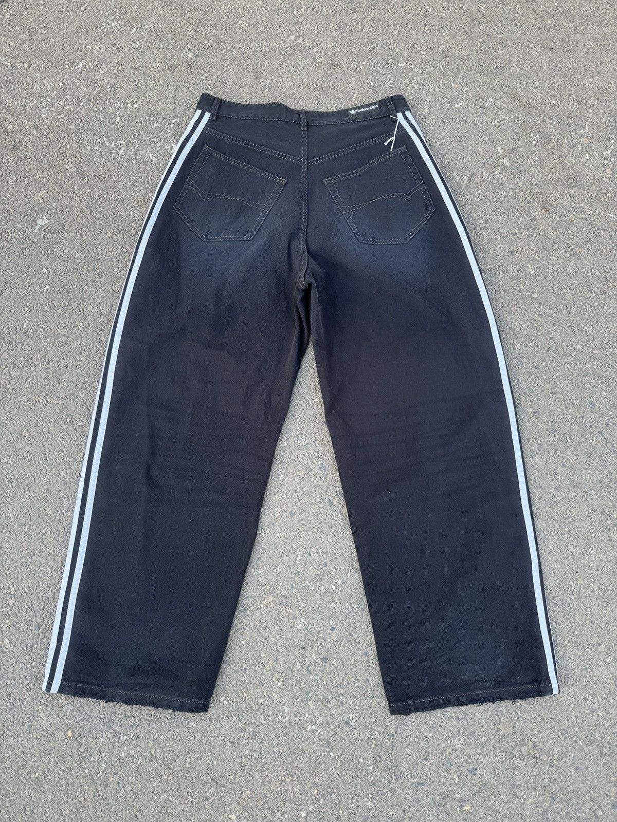 Balenciaga Balenciaga x Adidas Oversized Black Denim Sz. XL Size US 36 / EU 52 - 2 Thumbnail