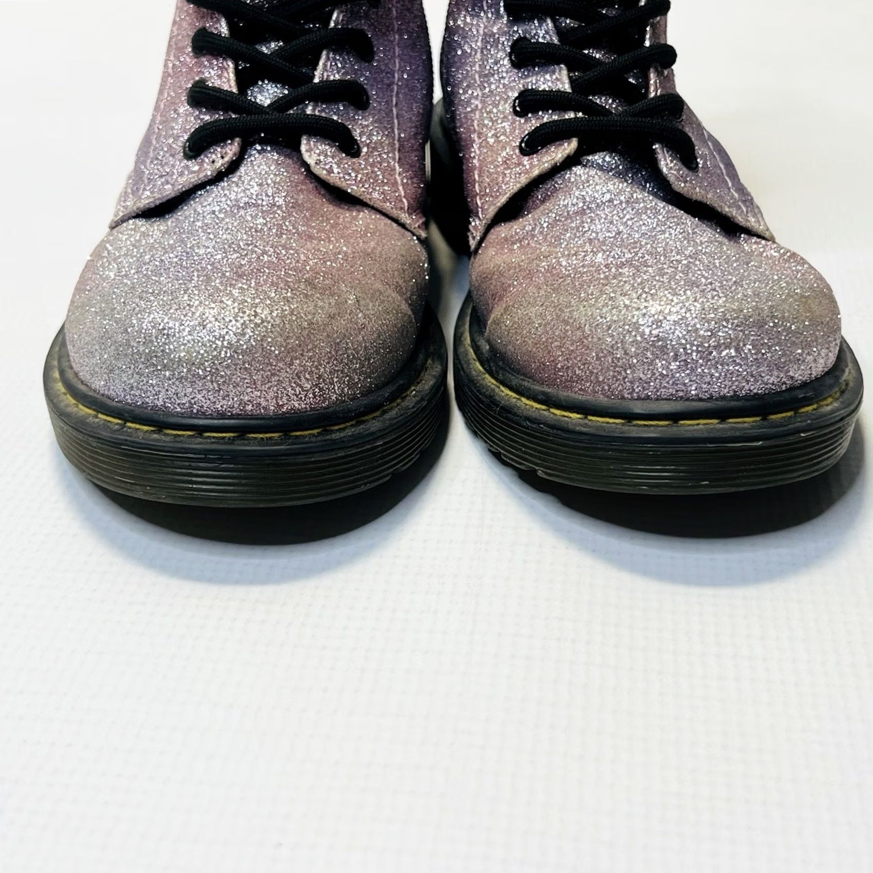 Dr. Martens words = title.split() Size US 5 / IT 35 - 5 Thumbnail