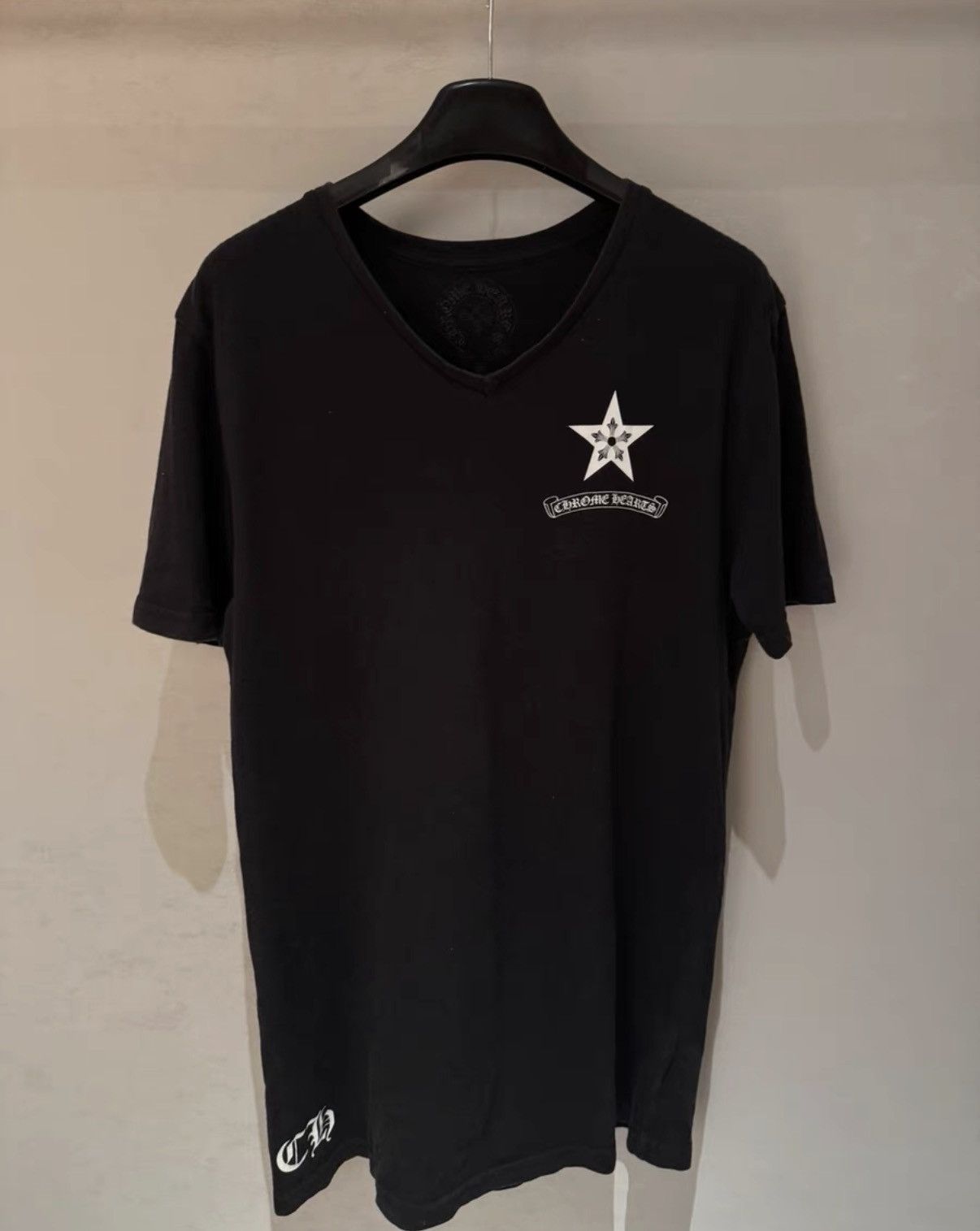 Chrome Hearts Chrome Hearts Black V-Neck Las Vegas Limited T-Shirt Size US M / EU 48-50 / 2 - 2 Thumbnail