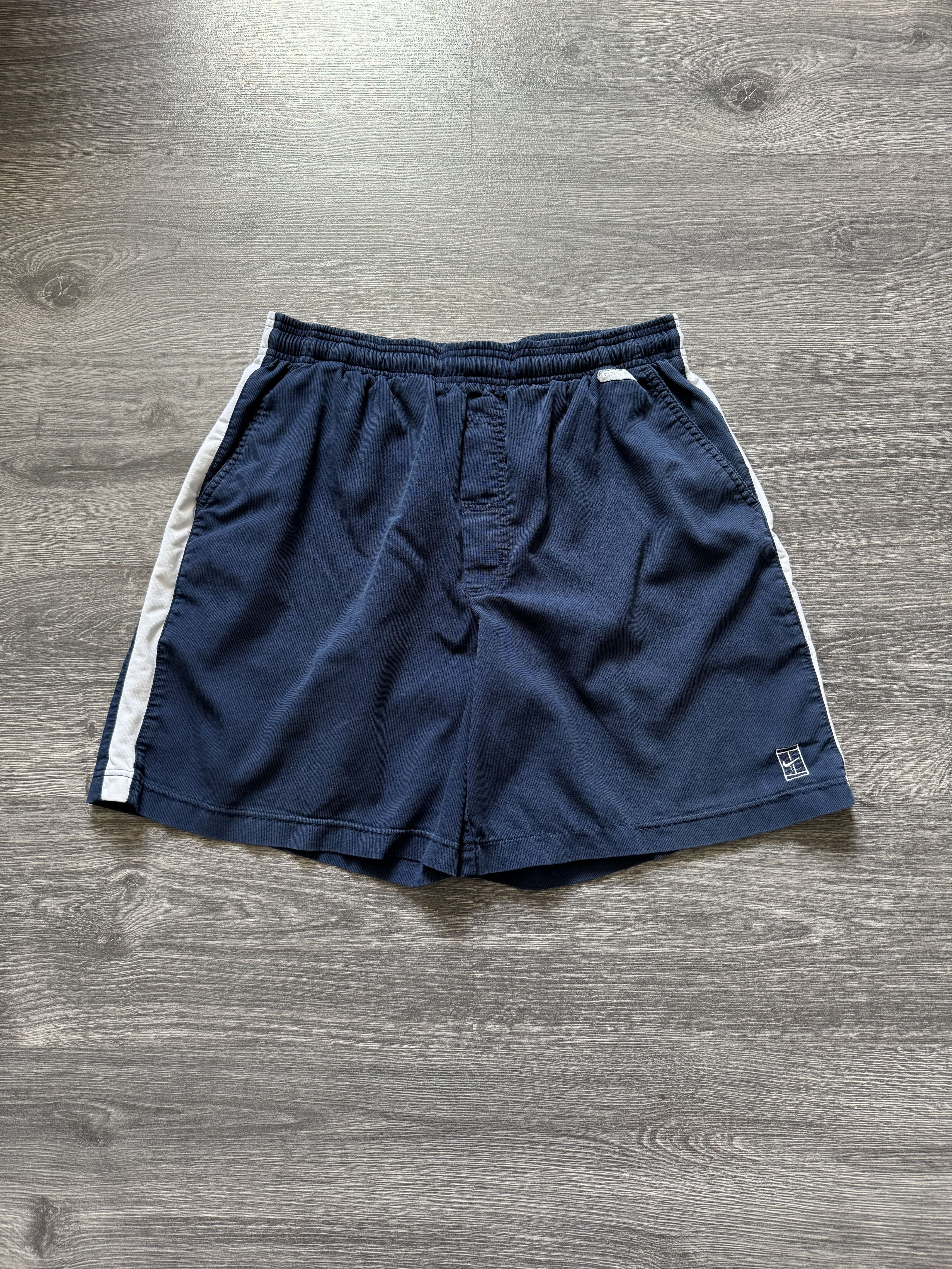 Nike Vintage 90s Nike Court Shorts Size US 32 / EU 48 - 8 Thumbnail