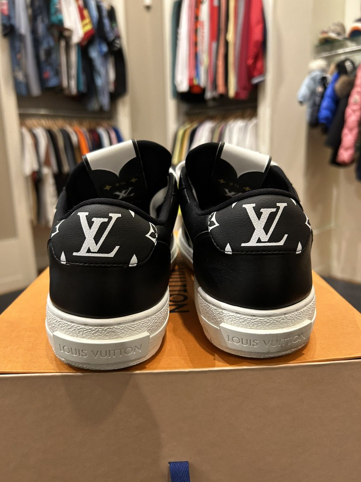 Louis Vuitton Louis Vuitton Low Top Sneaker Size US 9.5 / EU 42-43 - 3 Thumbnail