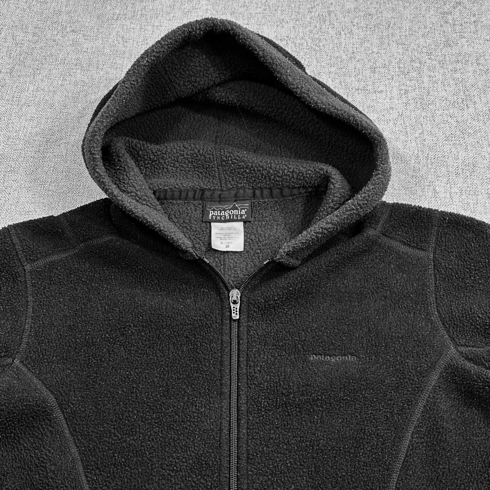 Patagonia VINTAGE Patagonia Synchilla Women's Medium Full Zip Black Hoodie USA Materials Rare Size M / US 6-8 / IT 42-44 - 3 Thumbnail