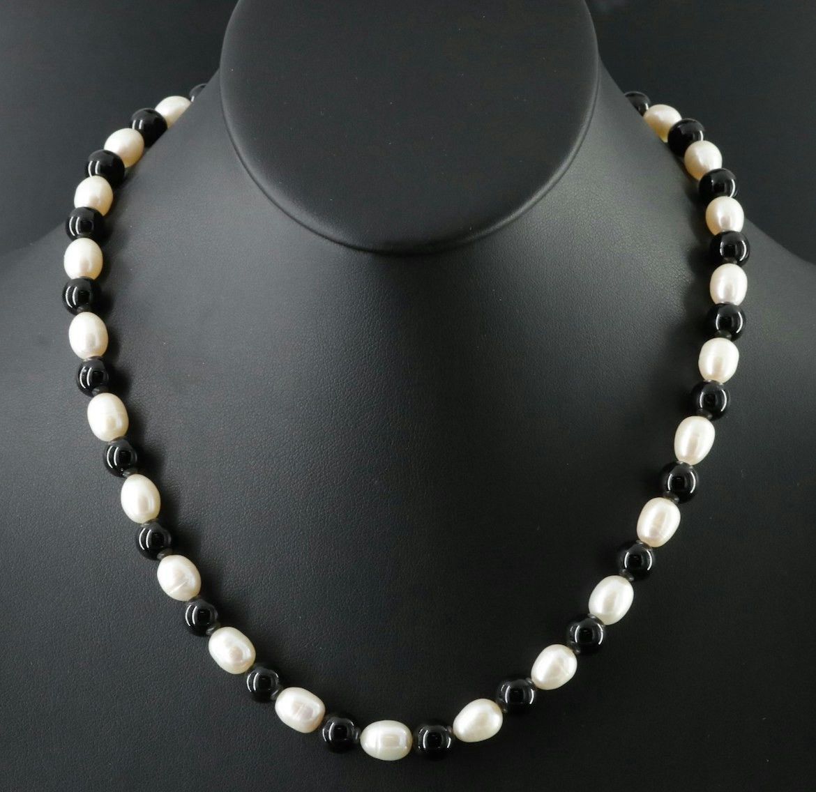 Other Pearl and Black Onyx Necklace with 10K Clasp Size ONE SIZE - 2 Thumbnail