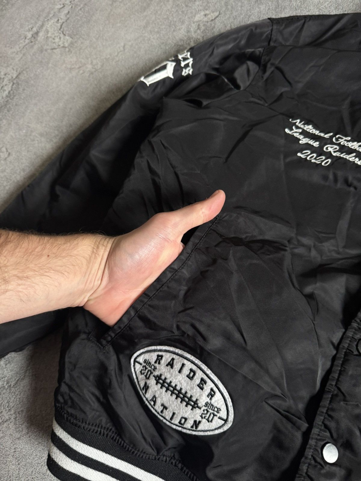 NFL Raiders NFL Las Vegas raider nation bomber jacket button up Size US L / EU 52-54 / 3 - 8 Thumbnail