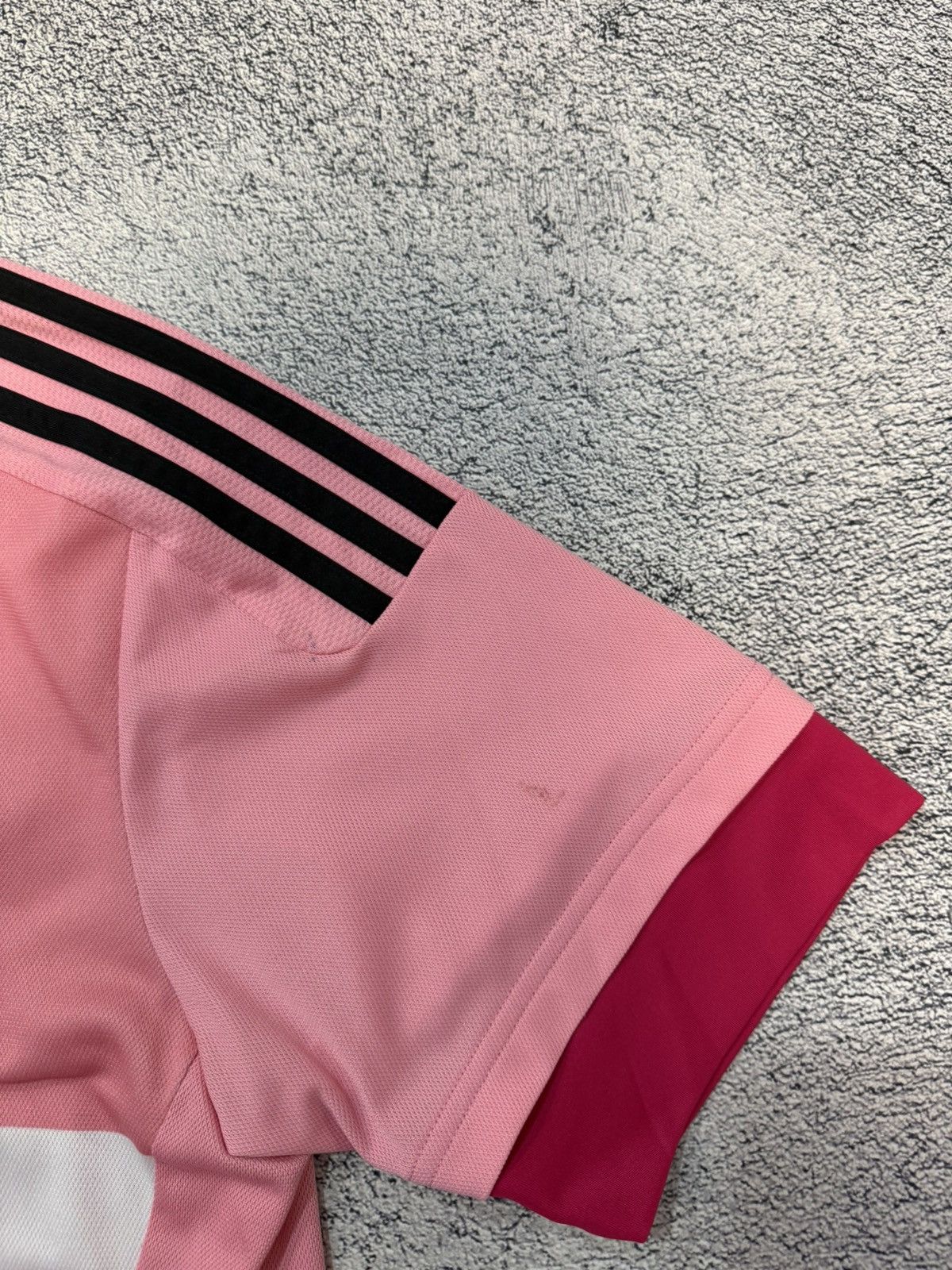 Adidas Juventus Pink Jersey Adidas 2015 2016 Away Drake MenM S12846 Size US M / EU 48-50 / 2 - 18 Thumbnail