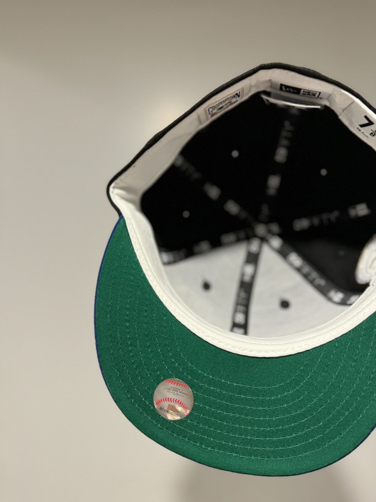 Hat Club × MLB × New Era Hatclub Exclusive Myfitteds Kansas City Royals Script 7 3/8 Size ONE SIZE - 4 Thumbnail