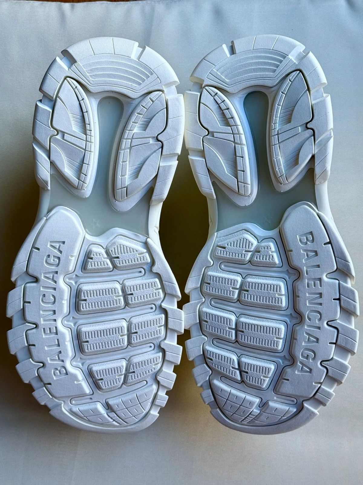 Balenciaga Balenciaga Track Sandal 'Triple White' Size US 9 / EU 42 - 5 Thumbnail
