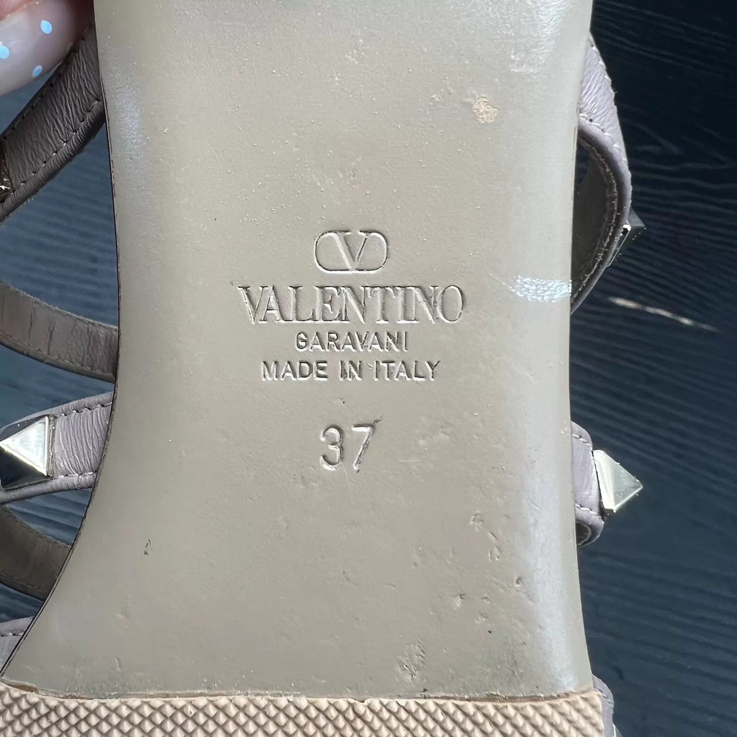Valentino Valentino Rockstud Nude Pink Slippers 37 Near New Size US 6.5 / IT 36.5 - 8 Thumbnail