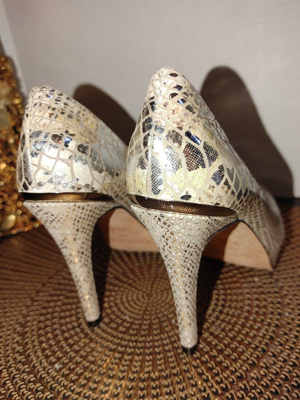 White House Black Market White House Black Market Snowflake Heels Size 6M Size US 6 / IT 36 - 6 Thumbnail