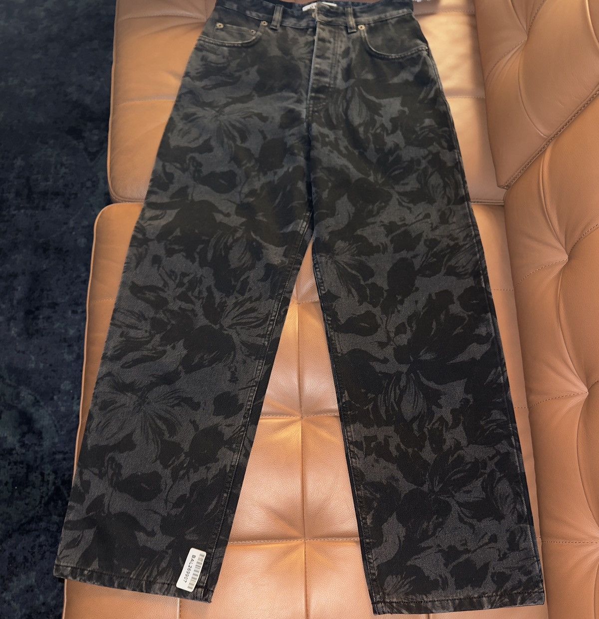 Balenciaga Floral Balenciaga Jeans Size US 26 / EU 42 - 1 Thumbnail