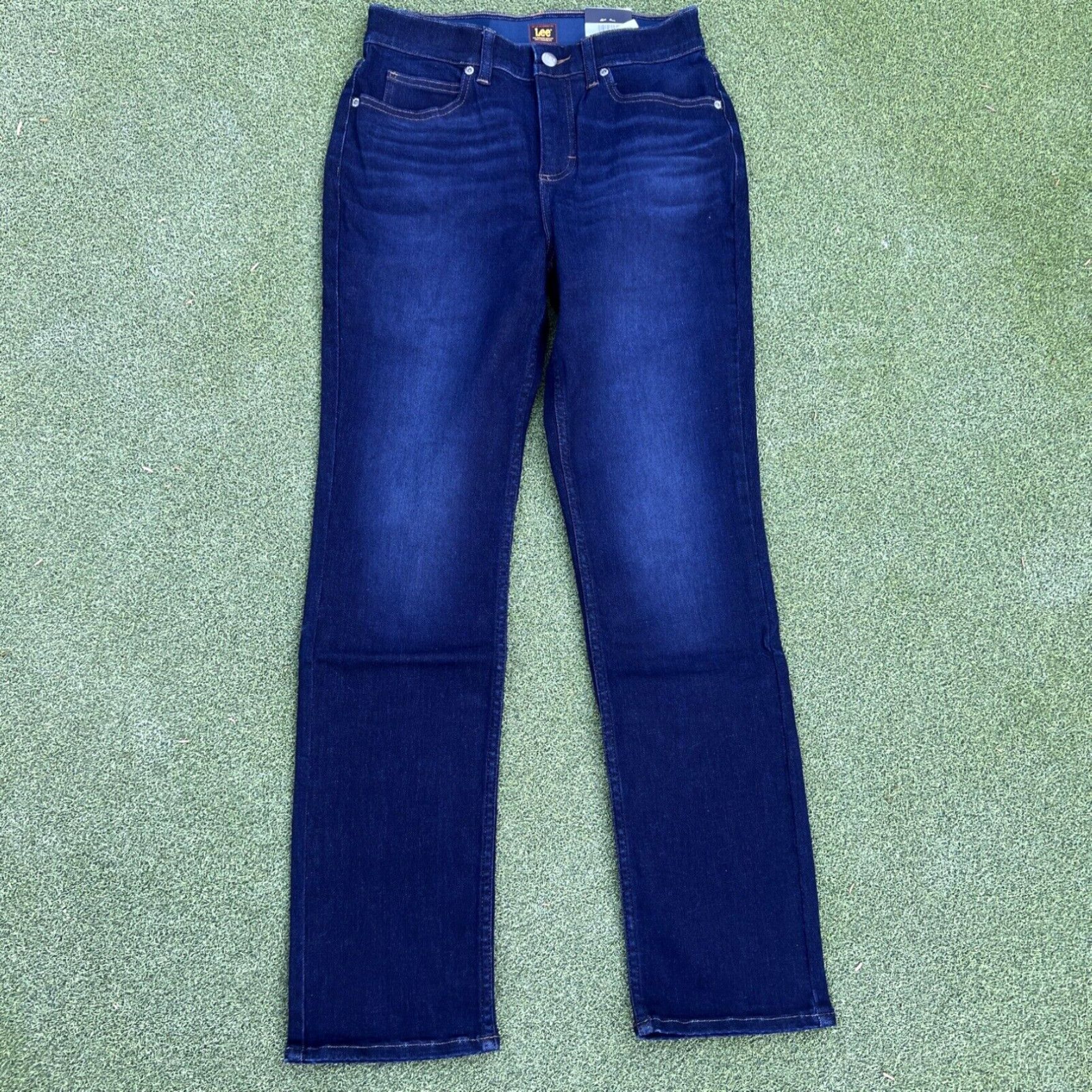 Lee New LEE Womens Straight Jeans Size 6 Medium Wash Cotton Poly Blend Stretch Size 28" / US 6 / IT 42 - 1 Thumbnail