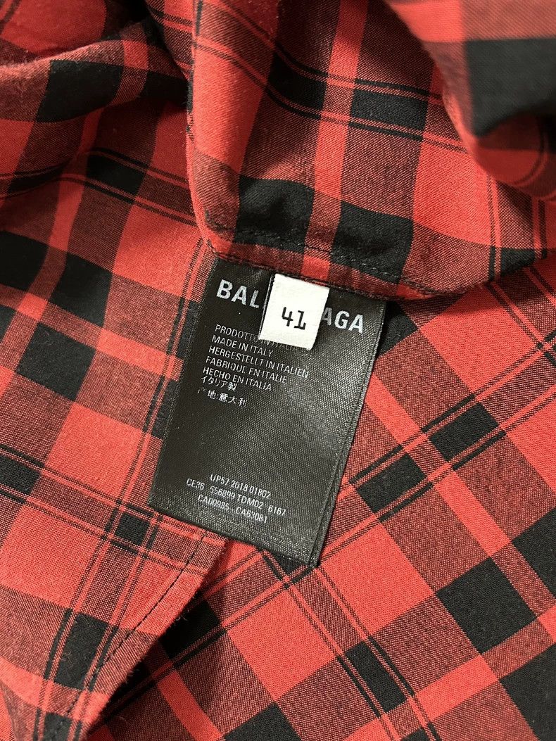 Balenciaga Balenciaga size 41 I love the electronic logo plaid red shi Size US XS / EU 42 / 0 - 5 Thumbnail