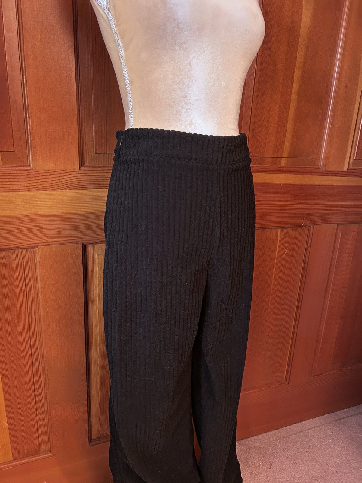 Designer × Other NWT, Lavishly Paris Women’s Ribbed Knit Wide Leg Pants. Size 28" / US 6 / IT 42 - 13 Thumbnail