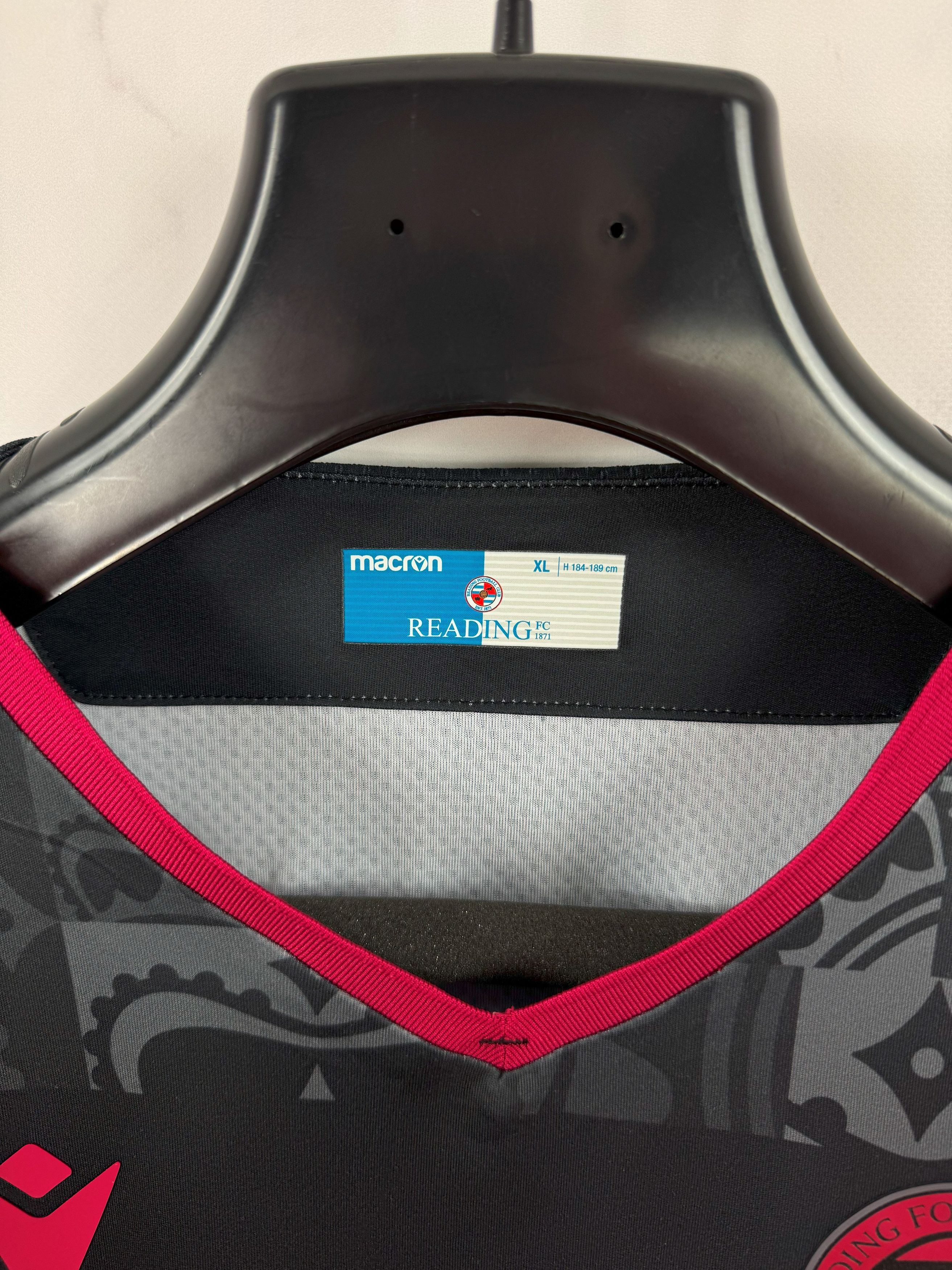 Macron Macron Reading Jersey 2019 - 20 Season Away Type Size XL Size US XL / EU 56 / 4 - 9 Thumbnail