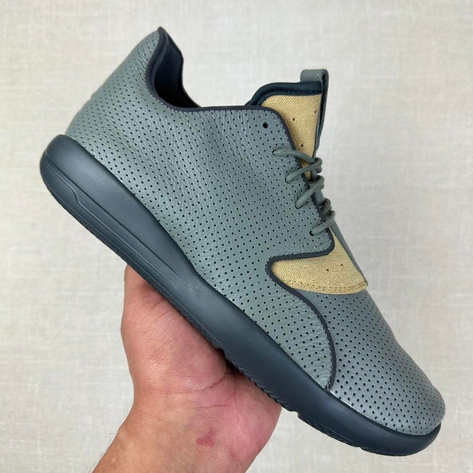 Jordan Brand 🇩🇪 2015 Jordan Eclipse Leather "Berlin" 9.5M Size US 9.5 / EU 42-43 - 1 Thumbnail