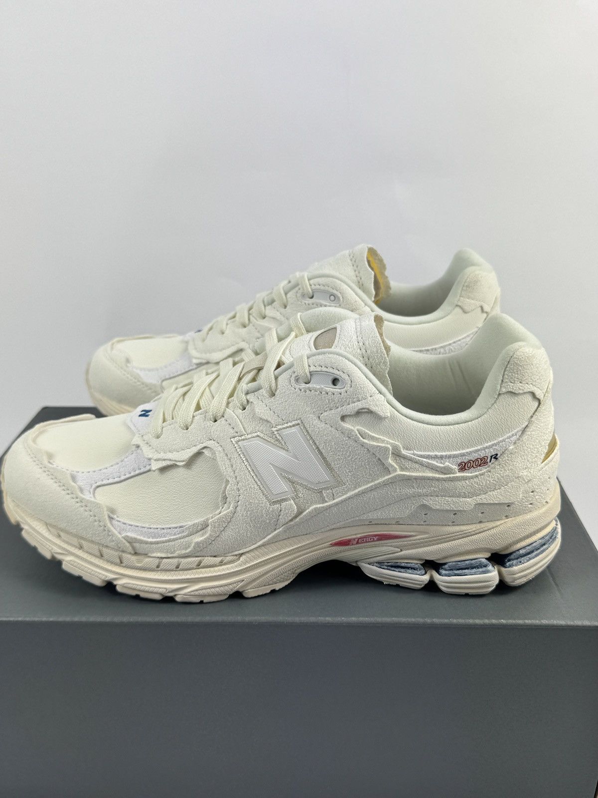 New Balance NEW BALANCE 2002R PROTECTION PACK SEA SALT SNEAKERS Size US 11 / EU 44 - 4 Thumbnail