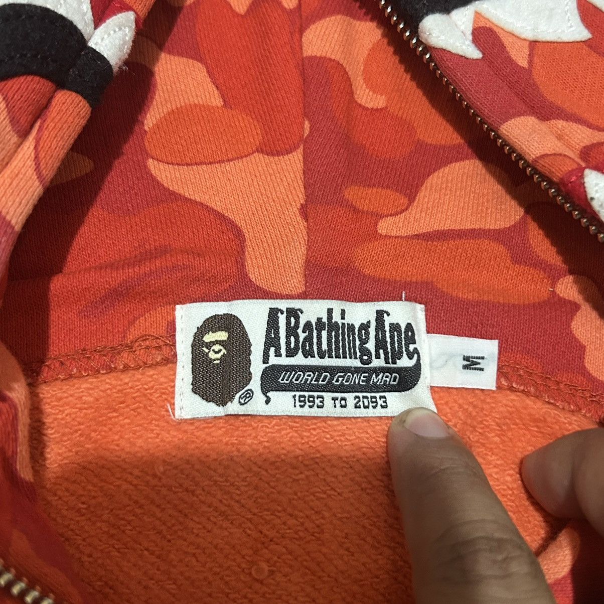 Bape Bape Shark Seoul Store Camo Hoodie Size US M / EU 48-50 / 2 - 11 Thumbnail
