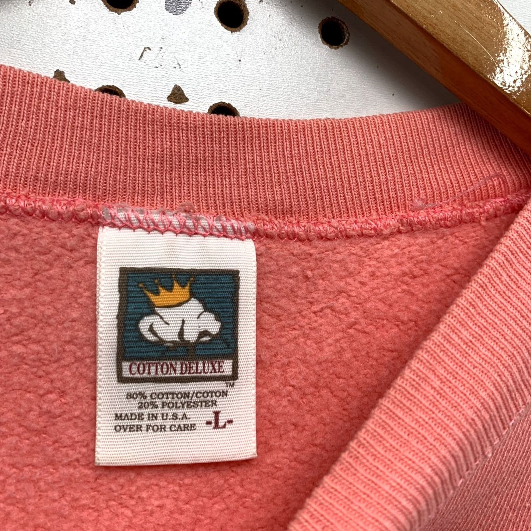 Vintage VINTAGE Hilton Head Sweatshirt Men Large Pink 90s Embroidered Crewneck USA 22x26 Size US L / EU 52-54 / 3 - 2 Thumbnail