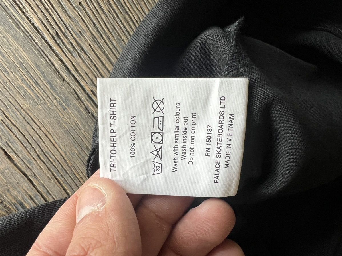 Palace Palace Tri-to-help Size US M / EU 48-50 / 2 - 6 Thumbnail